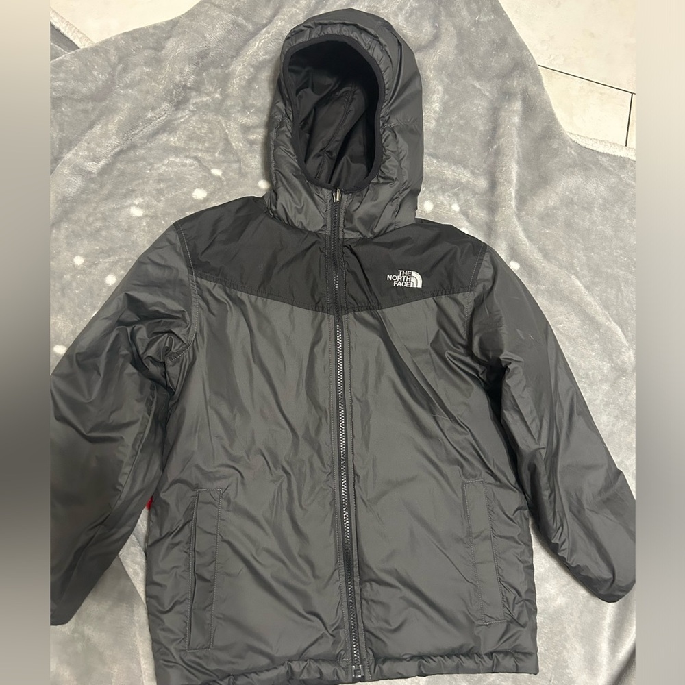 - Kids Northface, reversible puffer jacket with hood size L excellent cond…